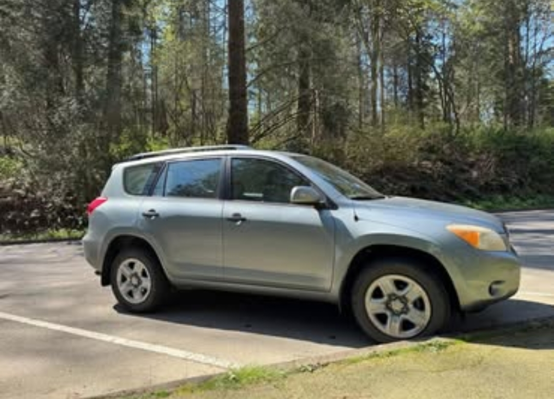 2006 Toyota RAV4 - photo 2