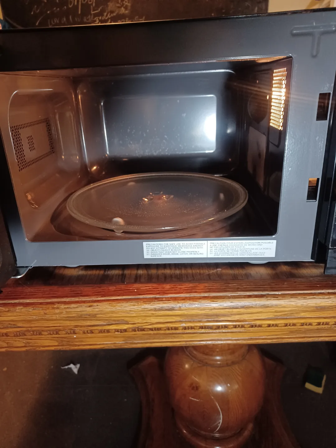 Hamilton Beach 0.7 Cu. Ft. Black Microwave image indicator(3)