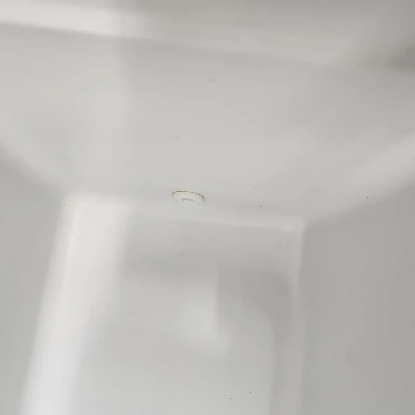 Coleman Red and White Cooler 48qt image indicator(6)