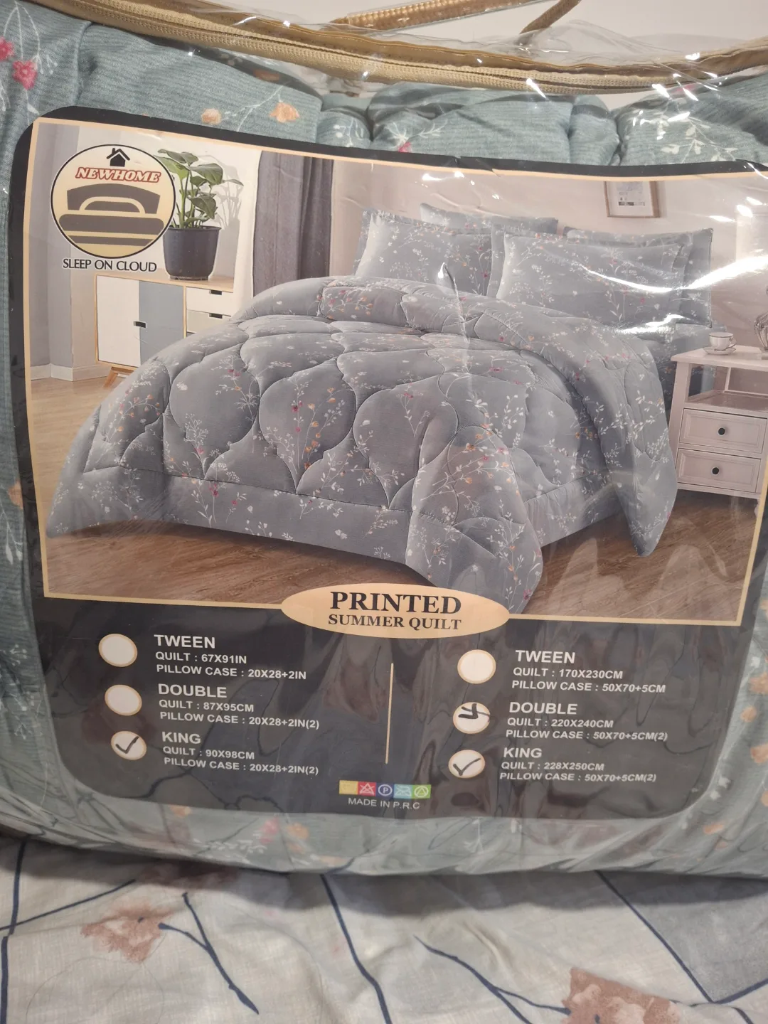 NewHome Printed Summer Quilt - king thumbnail