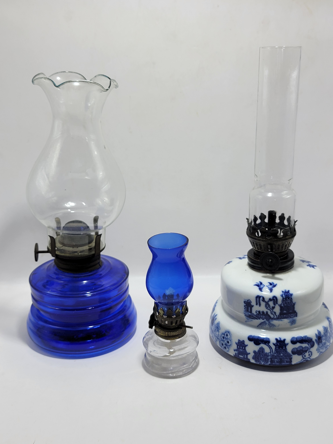 Three Vintage mini Oil Lamps: - photo 5