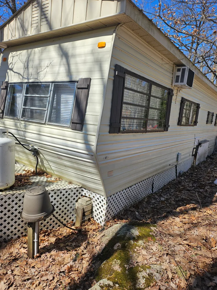 30 ft trailer with roof good condition no rot perfect image indicator(2)