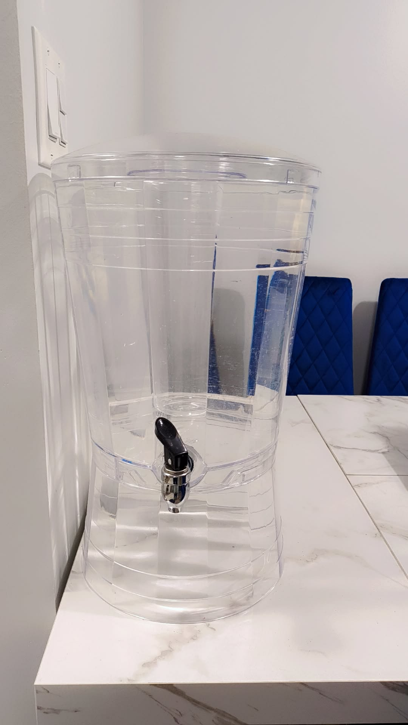 3.5 Gallon Clear Plastic Beverage Dispenser with Spigot
