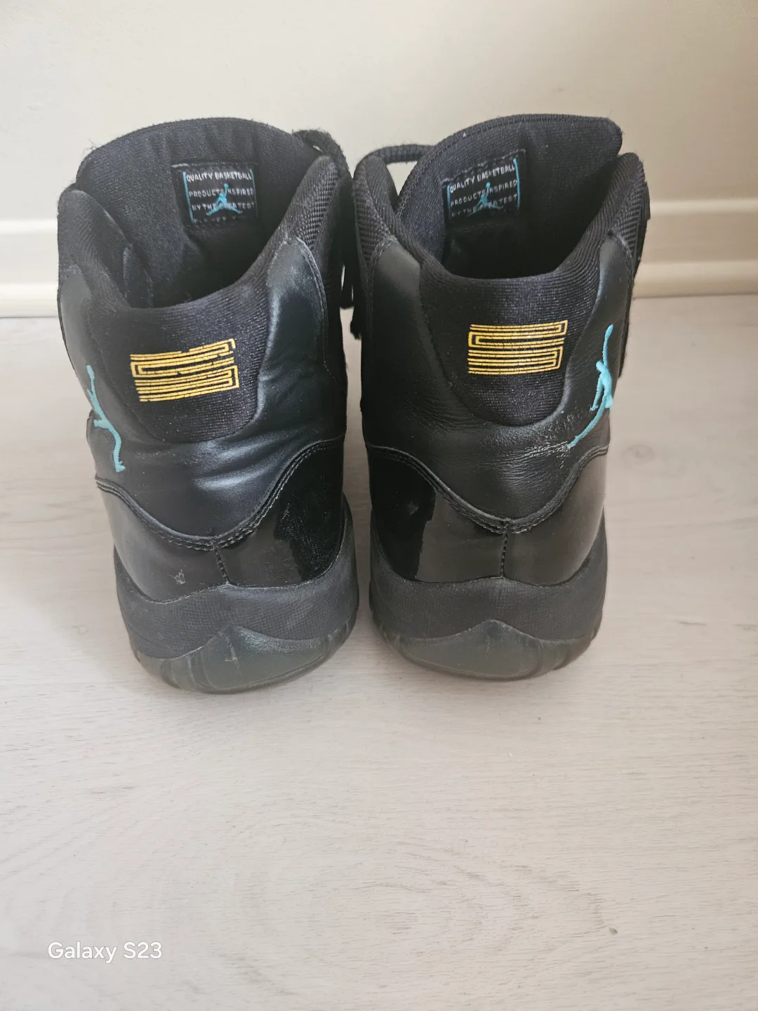 Air Jordan 11 Retro Gamma Blue image indicator(3)