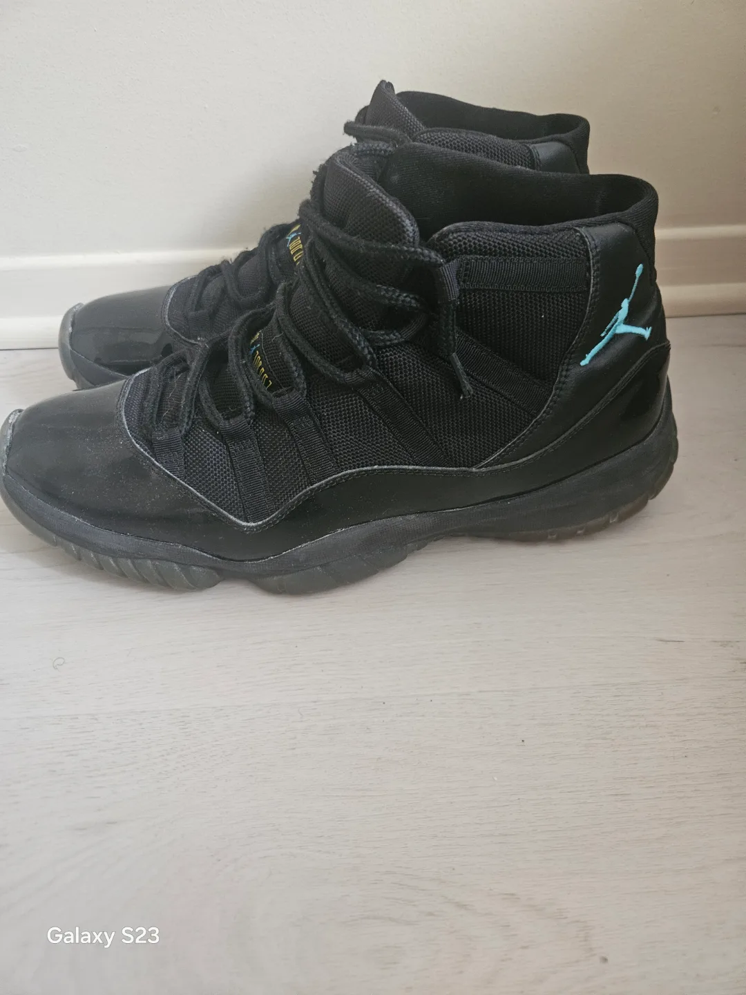 Air Jordan 11 Retro Gamma Blue image indicator(4)