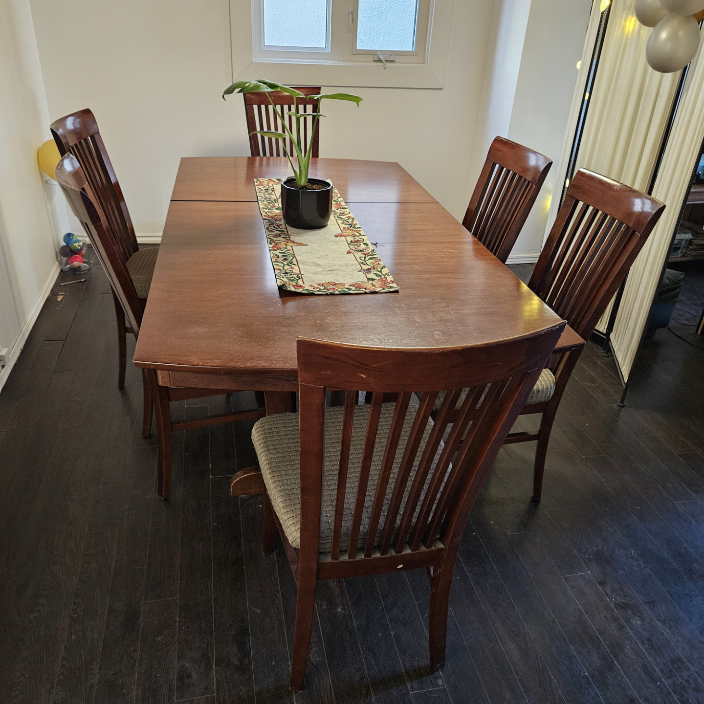 7-Piece Dining Set - Table and Chairs