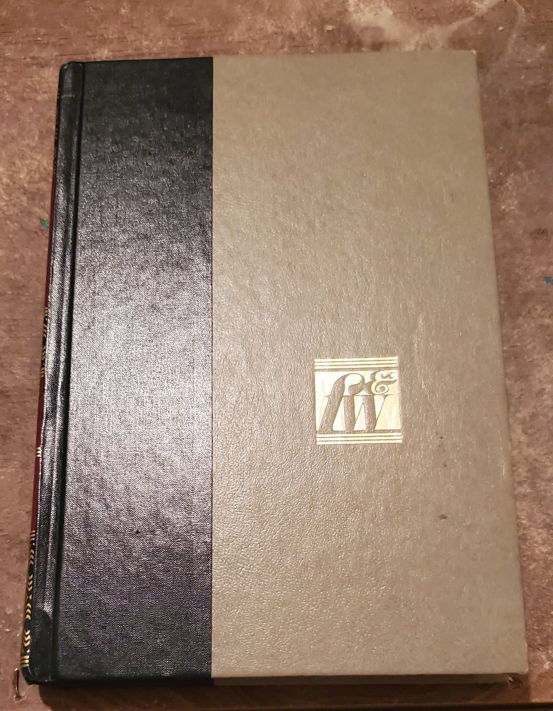 Lot of 3 Books - Fantasy, Encyclopedia & More - photo 4