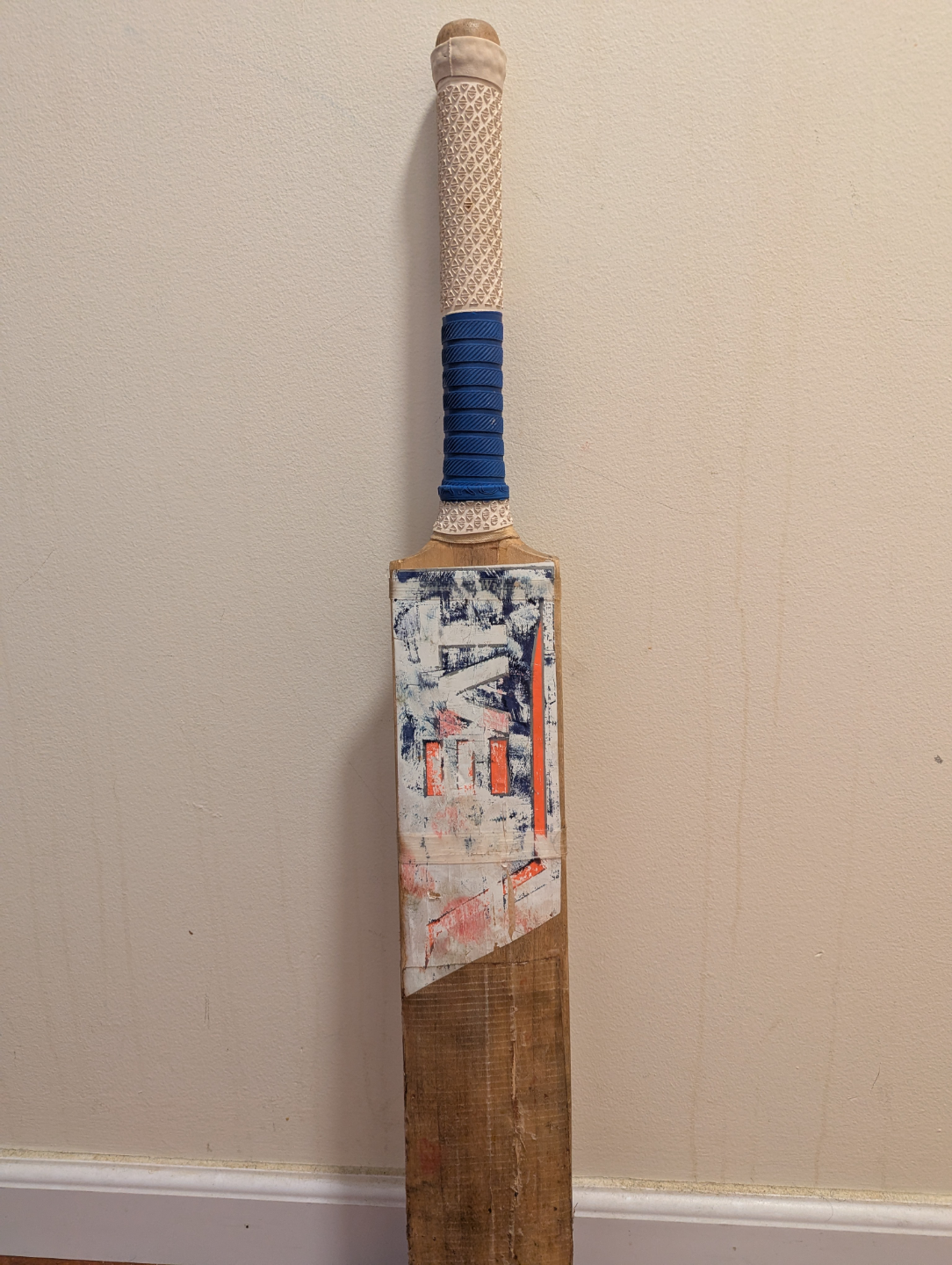 Cricket Bat with Cover - Kashmir Willow