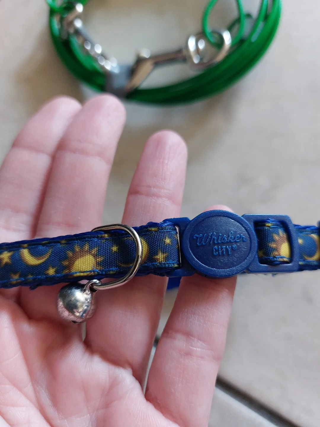 cats tie-out cable and collar image indicator(3)