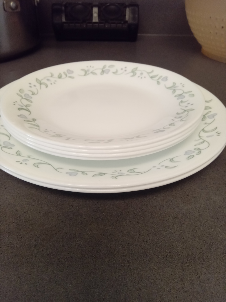 6 Corelle Dinner Plates and Salad Plates, Winter Frost Pattern