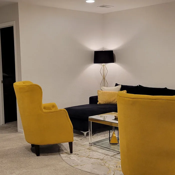 Modern Sectional Sofa - image indicator(3)