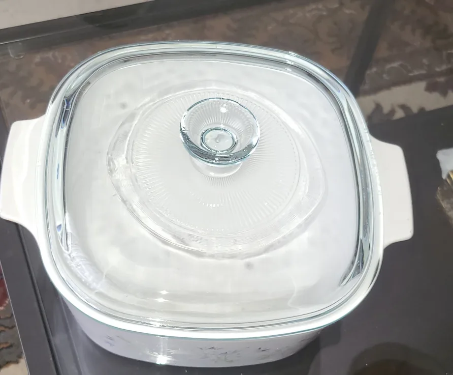 Vintage Pyrex Casserole Dish with Lid - Bluebell Pattern image indicator(2)