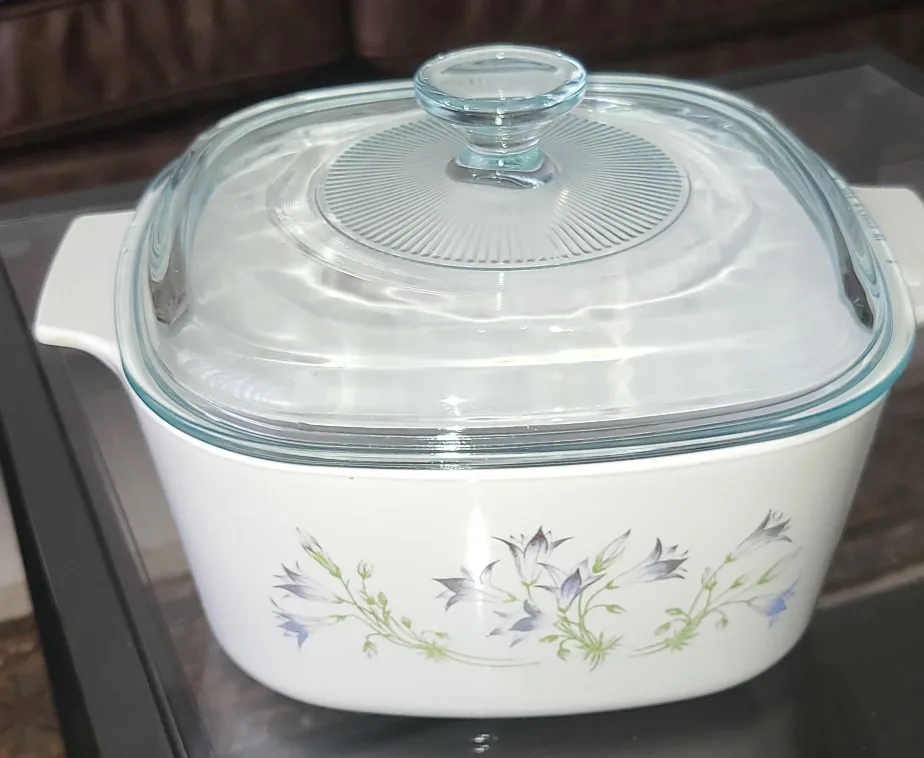 Vintage Pyrex Casserole Dish with Lid - Bluebell Pattern image indicator(5)