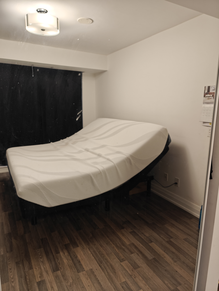 Luxe Align Tempur-Pedic + Adjustable Base King Mattress & Base - photo 2