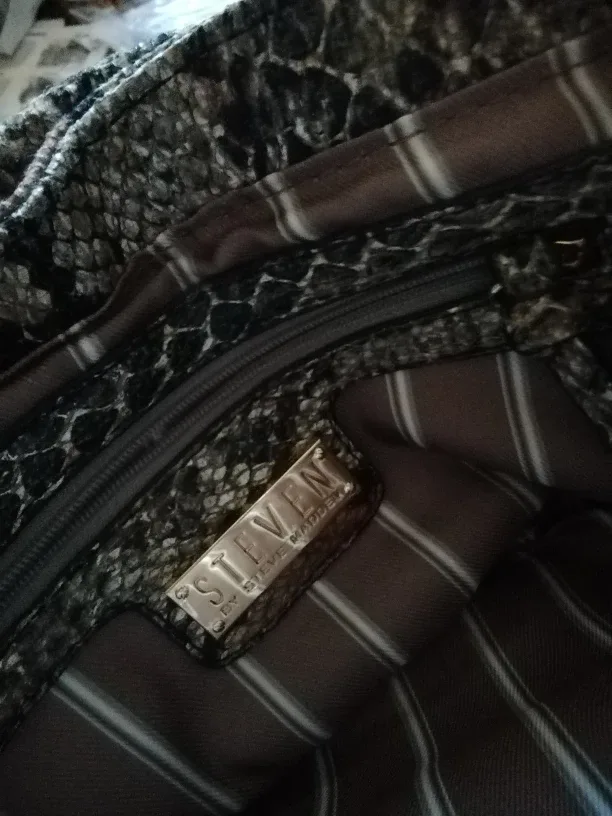 Steve Madden Snakeskin Shoulder Bag 💚 image indicator(3)