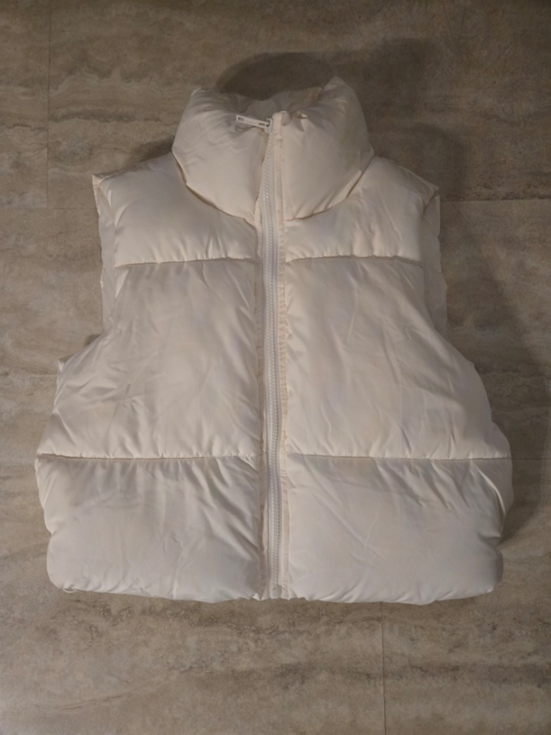 New Cream Aeropostale puffer vest