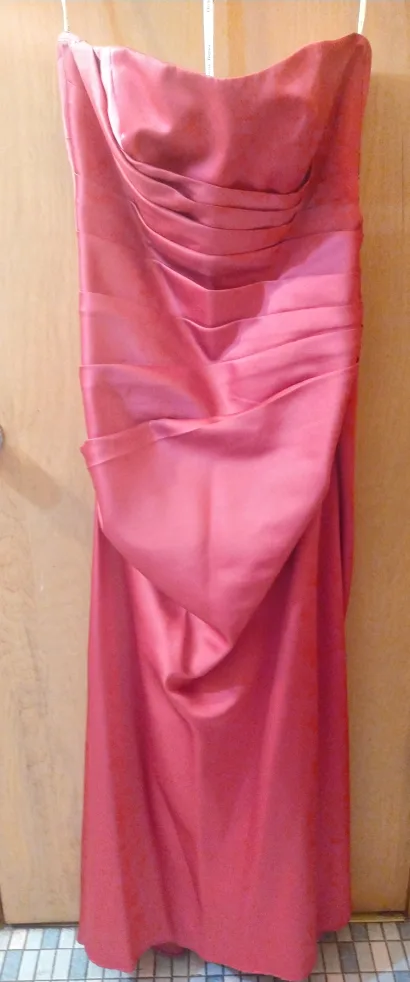 David's Bridal Pink Taffeta Dress for special occasions/dances thumbnail