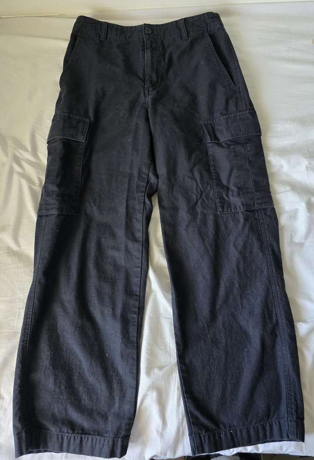 Uniqlo Black Cargo Pants 💚