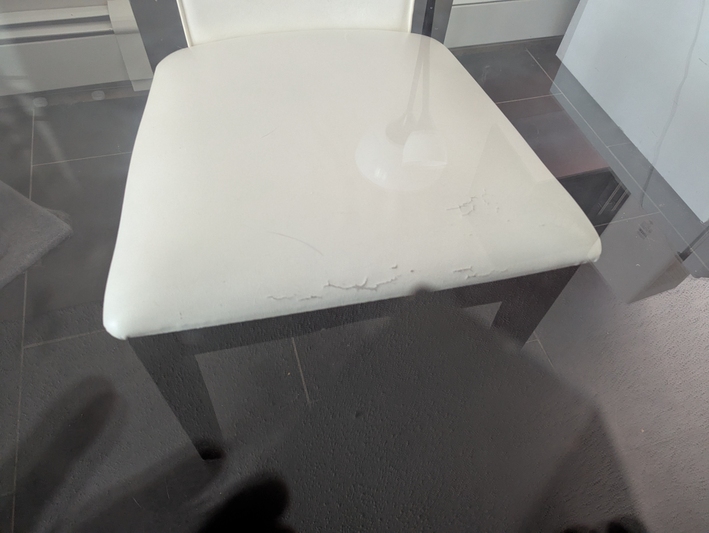 Glass-top dining table and four chairs - photo 3