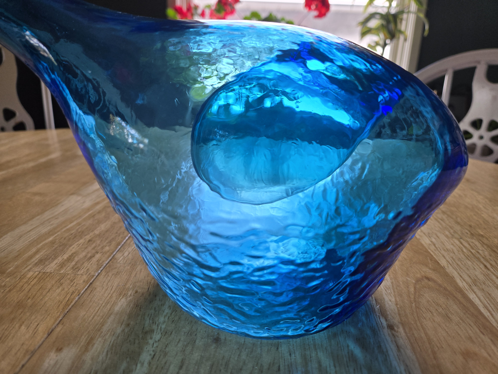 Side Setting Wine Decanter With Ice Chamber - photo 2
