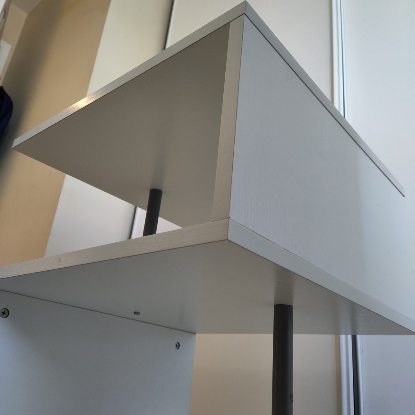 White Modern Side Table with Open Shelf - HOMCOM - photo 5