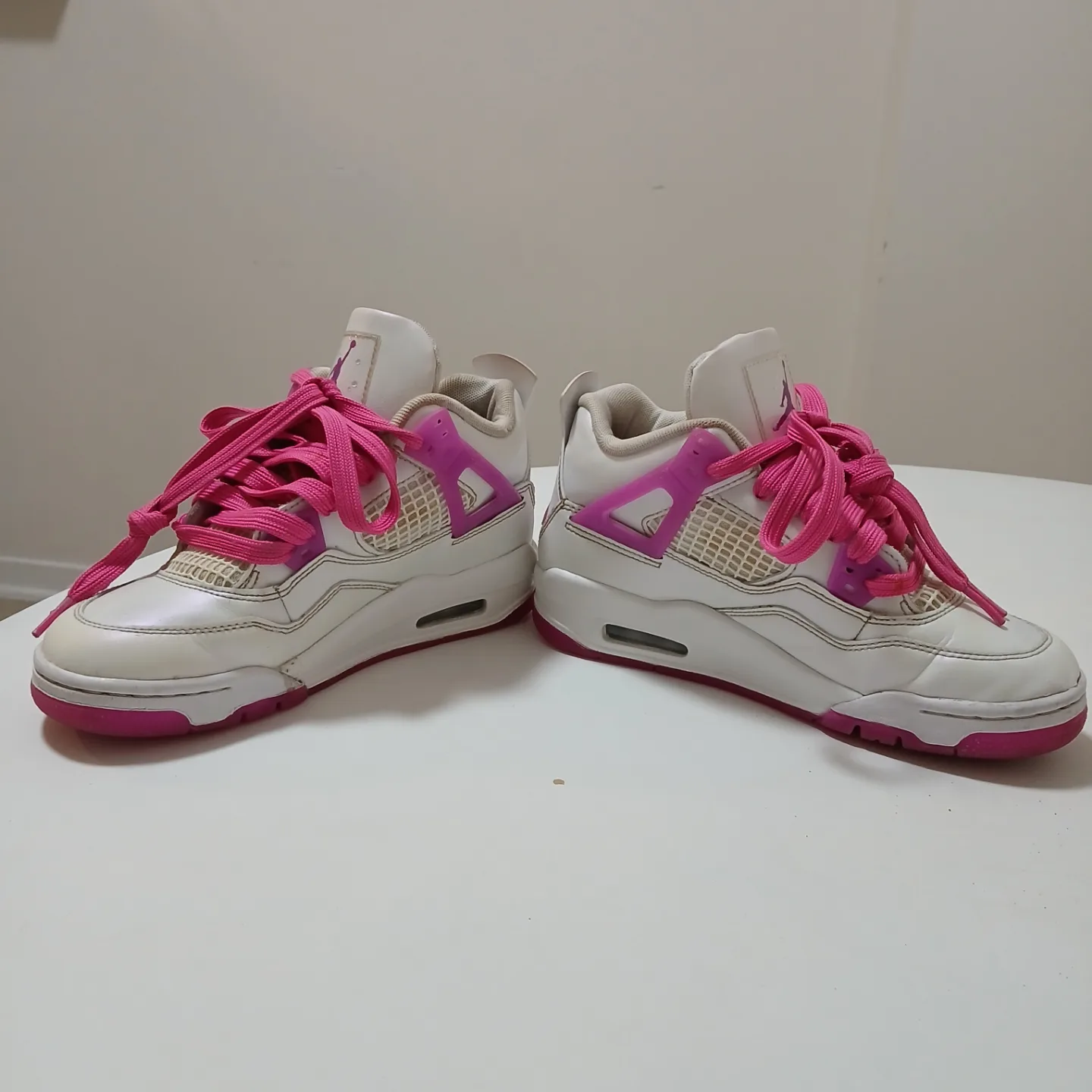 Girls' Air Jordan 4 Retro Sneakers - Size 4 image indicator(3)