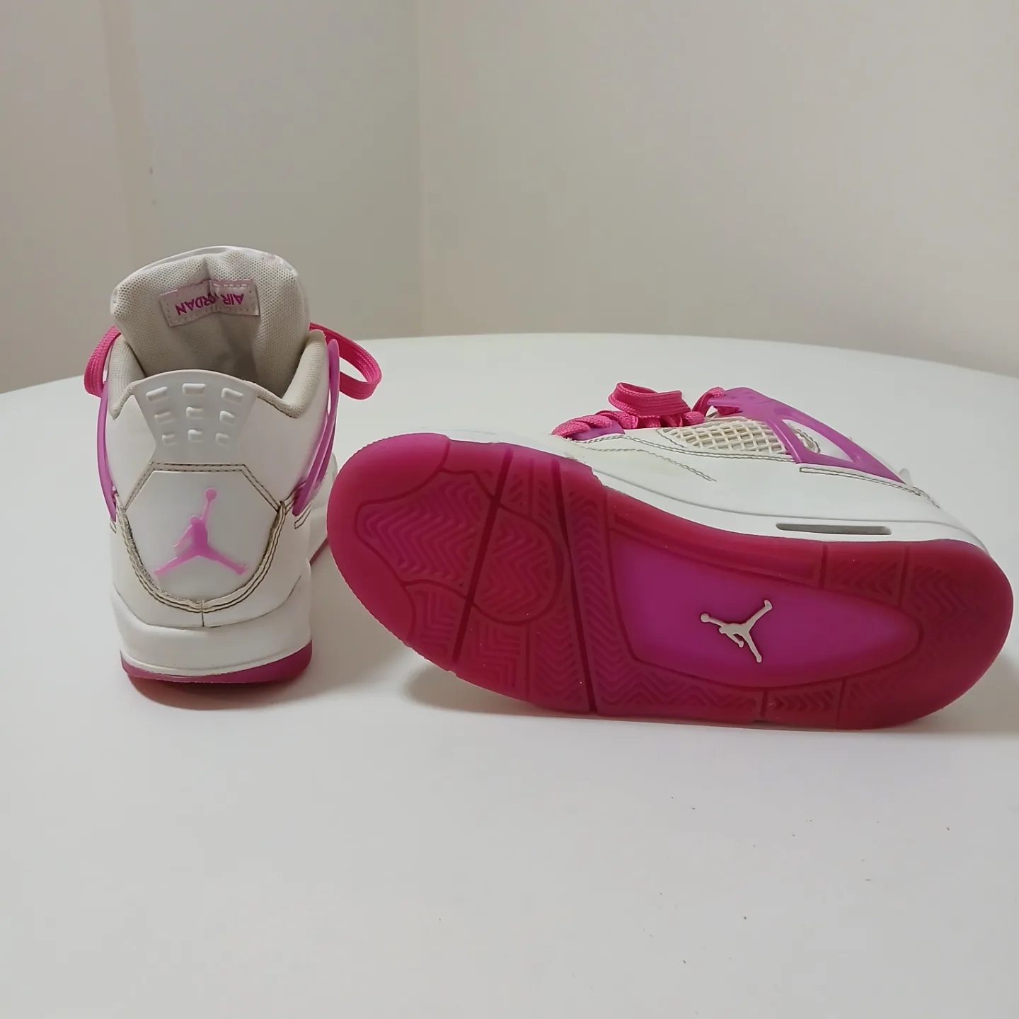Girls' Air Jordan 4 Retro Sneakers - Size 4 image indicator(4)