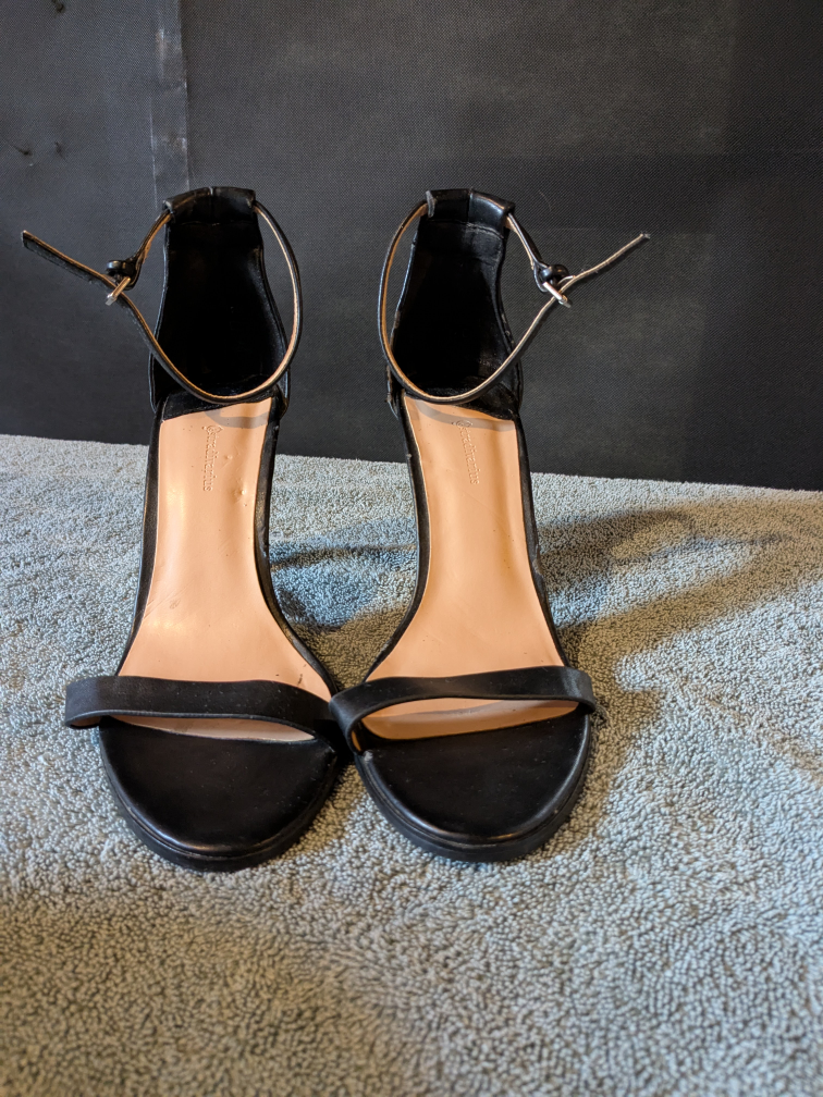 Stradivarius Black Ankle Strap Heels size 39