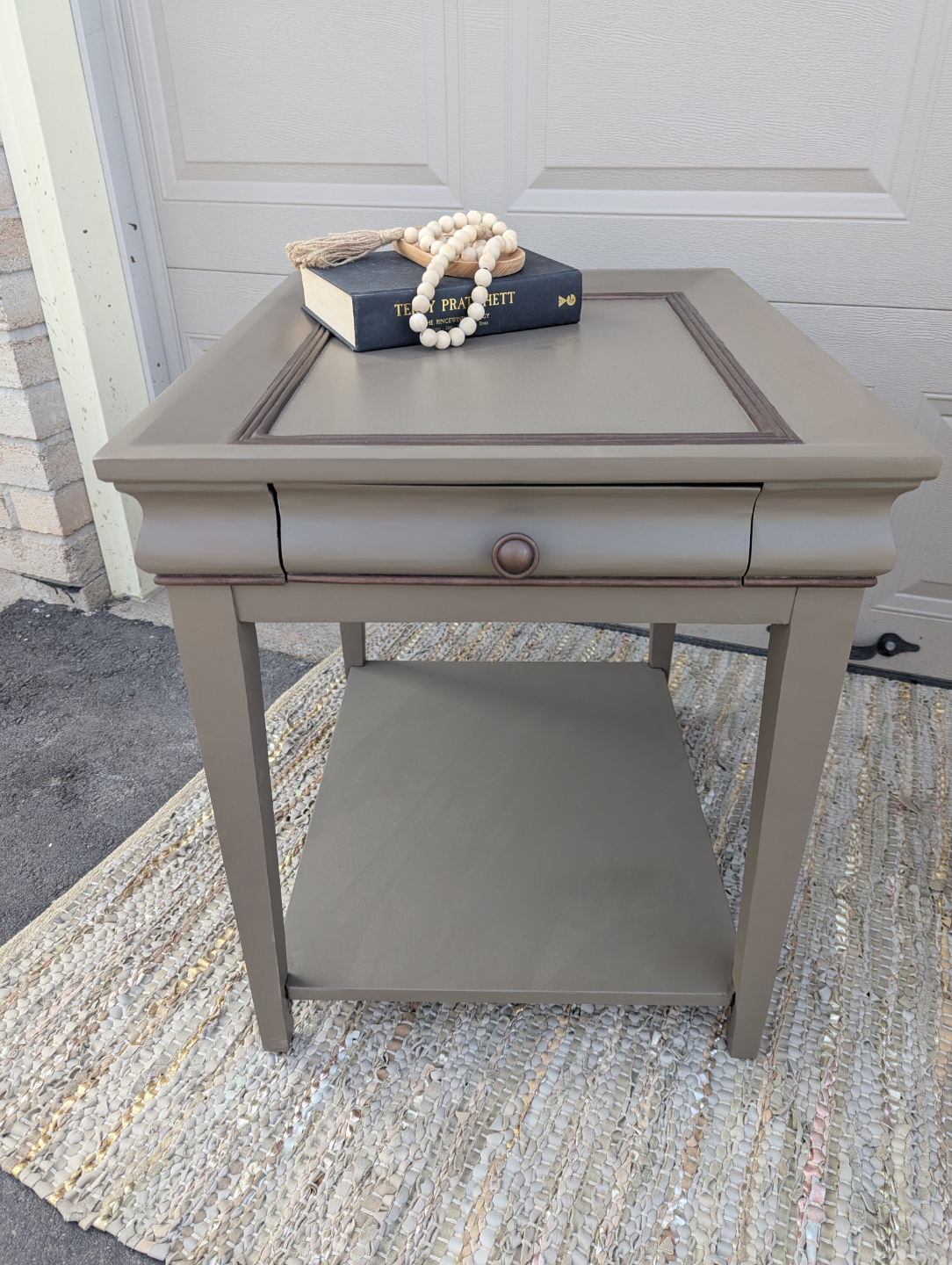 Newly refinished mismatched wood end tables (pair) - photo 5