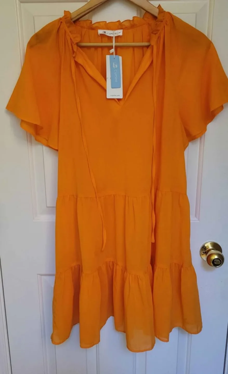 BrandNew Quality Cupshe Flowy Sundress Size Small W/Tag thumbnail