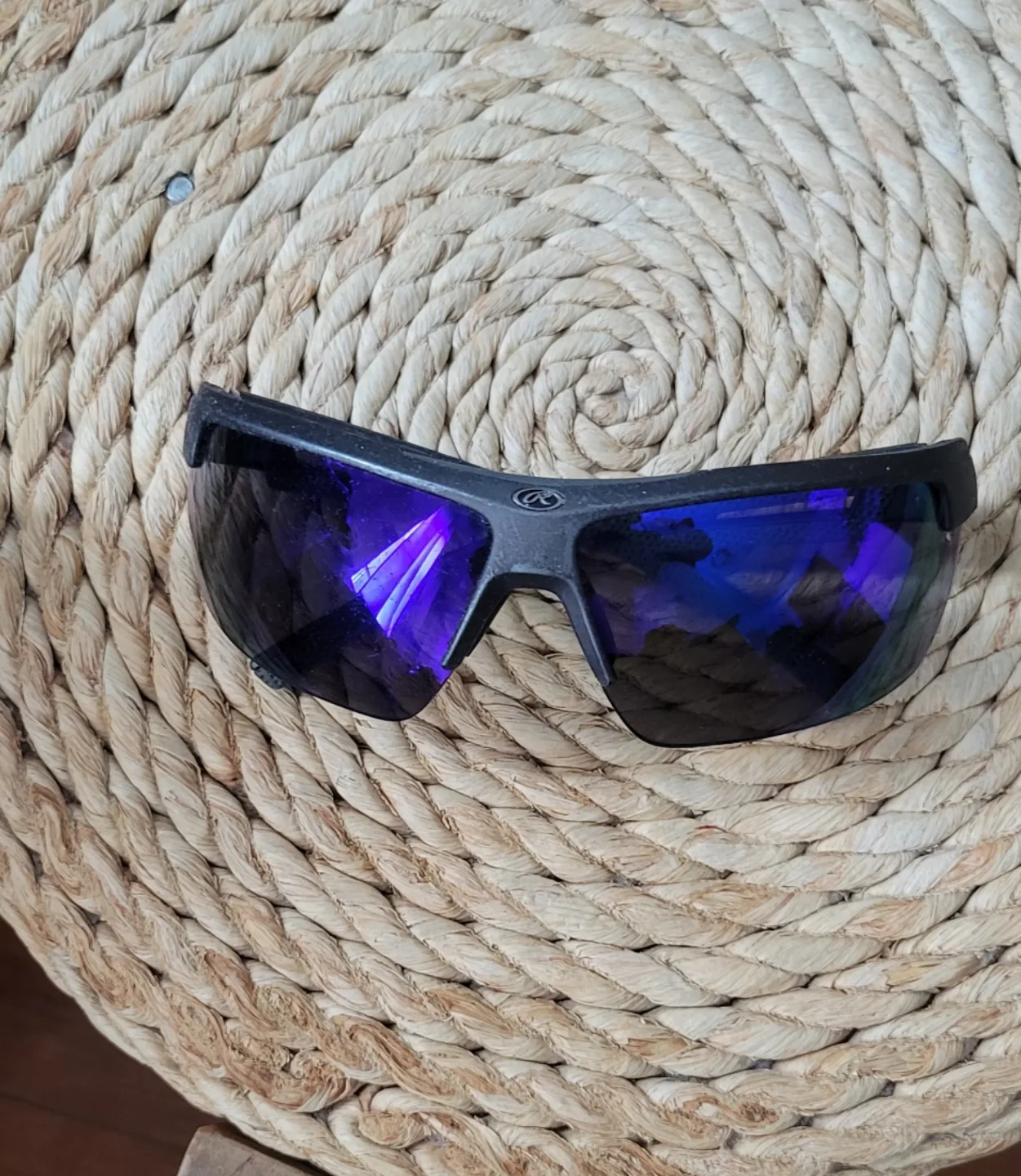 RUVIA Sunglasses - Black Frame, Purple Lenses thumbnail