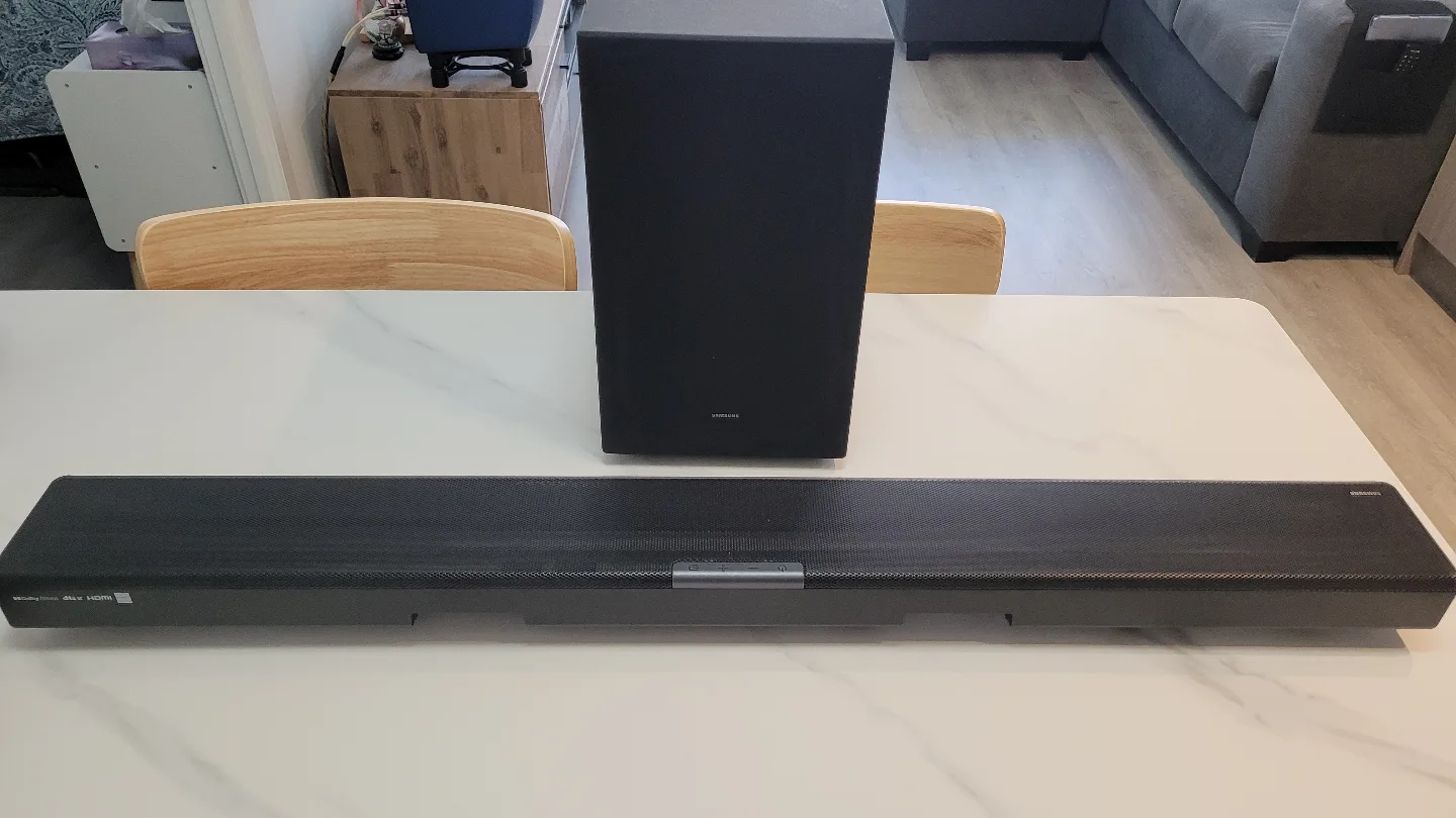 Samsung HW-Q600A Soundbar with Wireless Subwoofer thumbnail