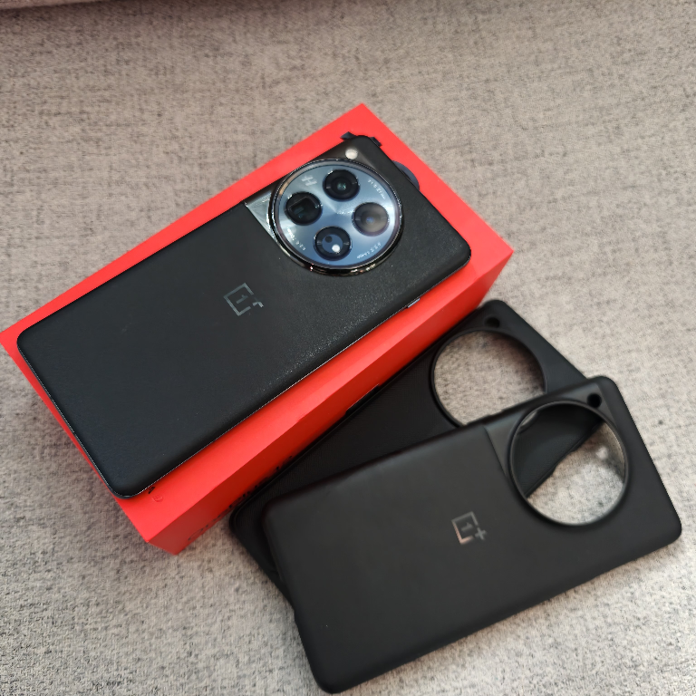 OnePlus 16GB 512GB Silky Black with cases and accessories - photo 2