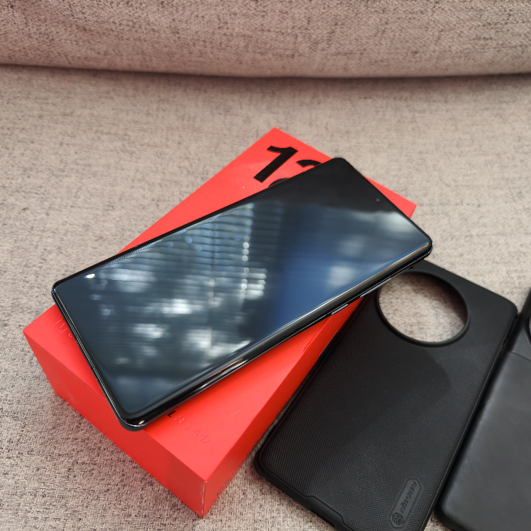 OnePlus 16GB 512GB Silky Black with cases and accessories - photo 3