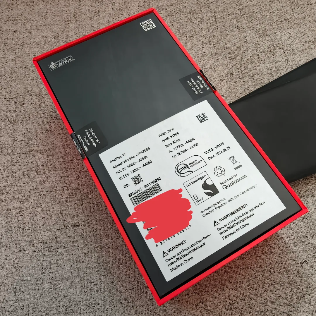 OnePlus 16GB 512GB Silky Black with cases and accessories image indicator(4)