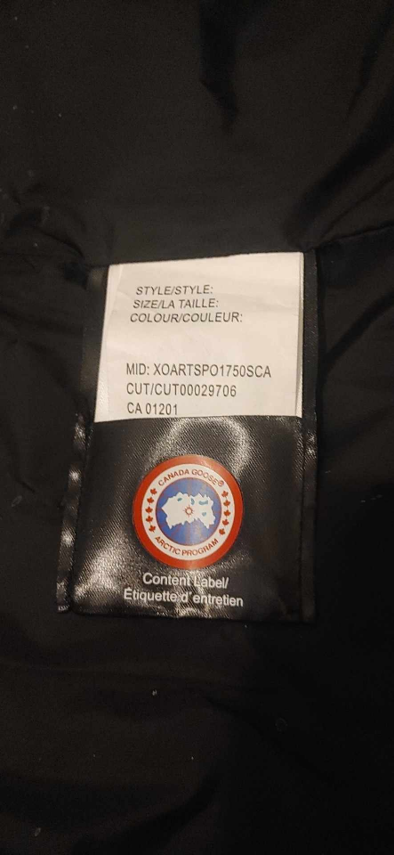 Canada Goose Men's Black Arctic Program Vest Size L - photo 5