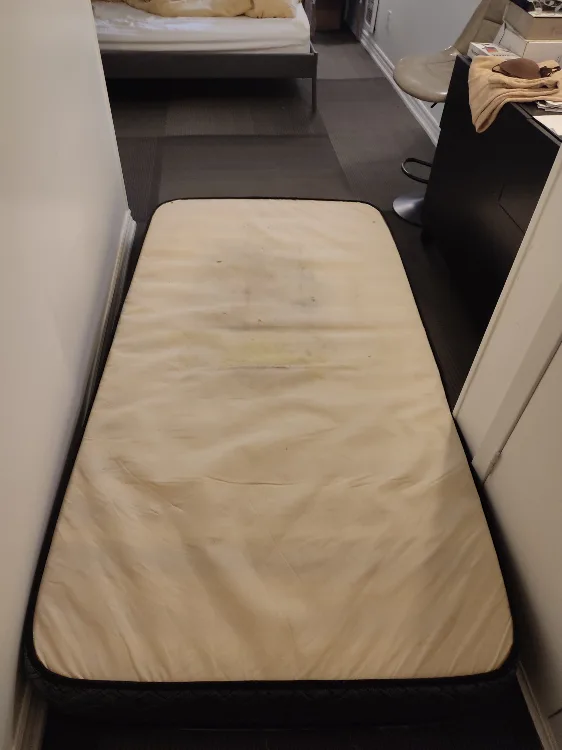 Used Twin Mattress💚 image indicator(4)