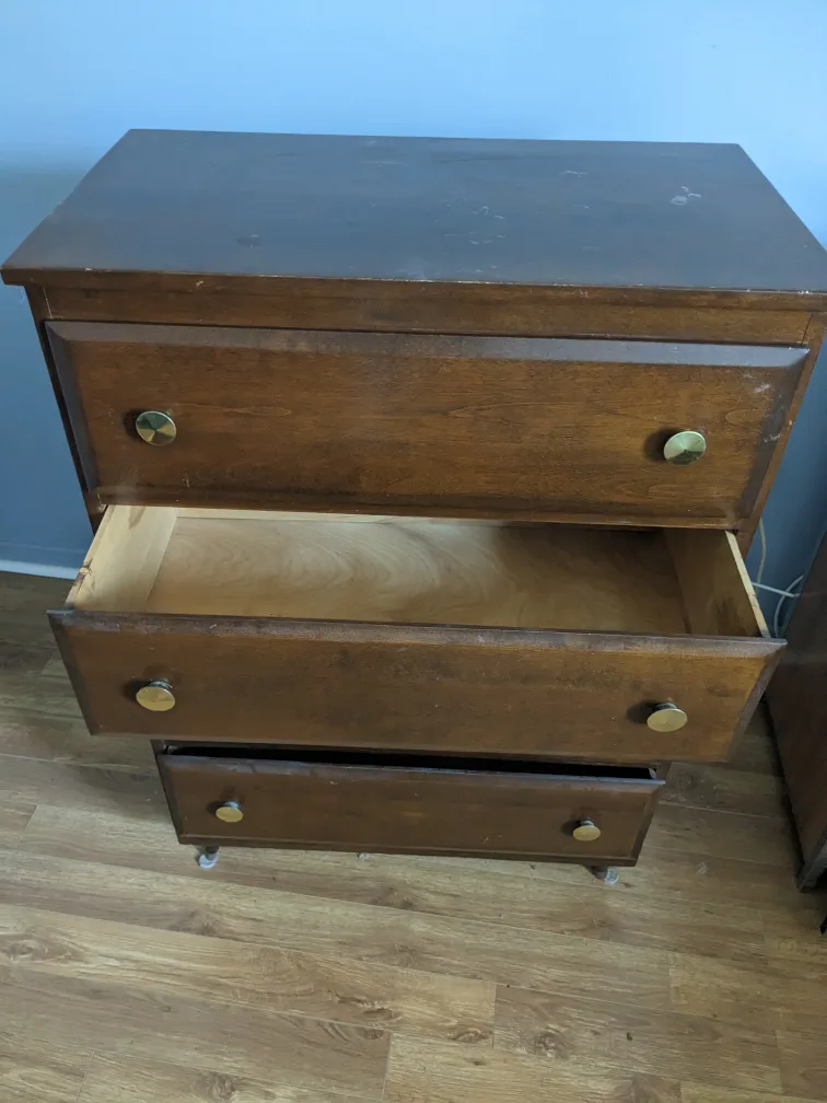 Vintage Four-Drawer Wooden Chest image indicator(2)