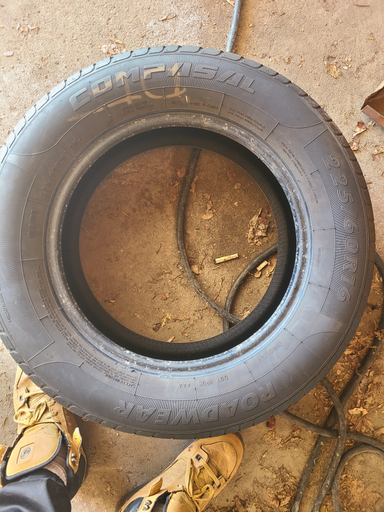 Used 225/60R16 Compasal All-Season Tires - photo 3