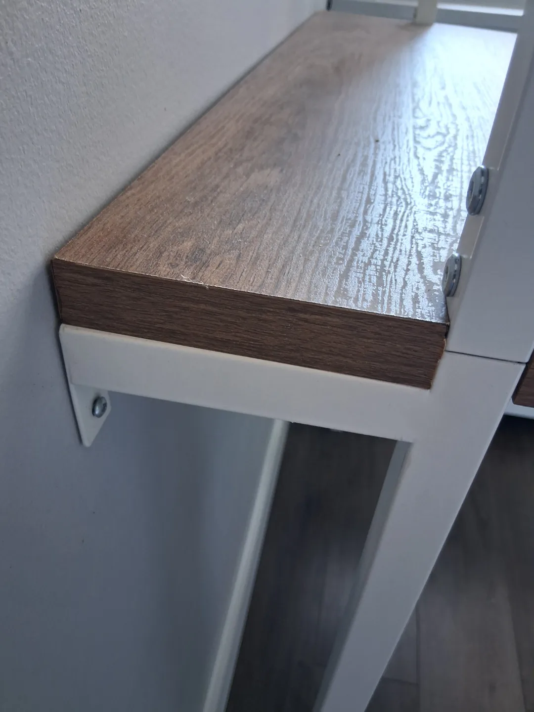 Wall-mounted desk with shelving unit image indicator(5)