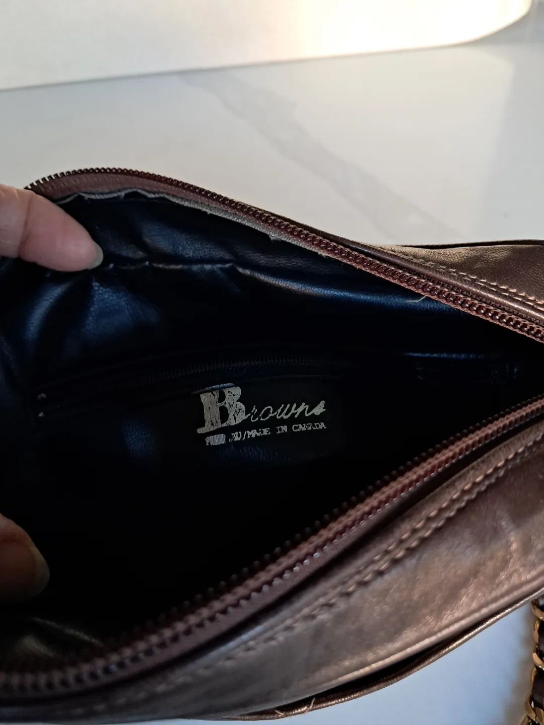 💚Vintage Metallic Brown/Bronze  Leather Shoulder Bag image indicator(4)