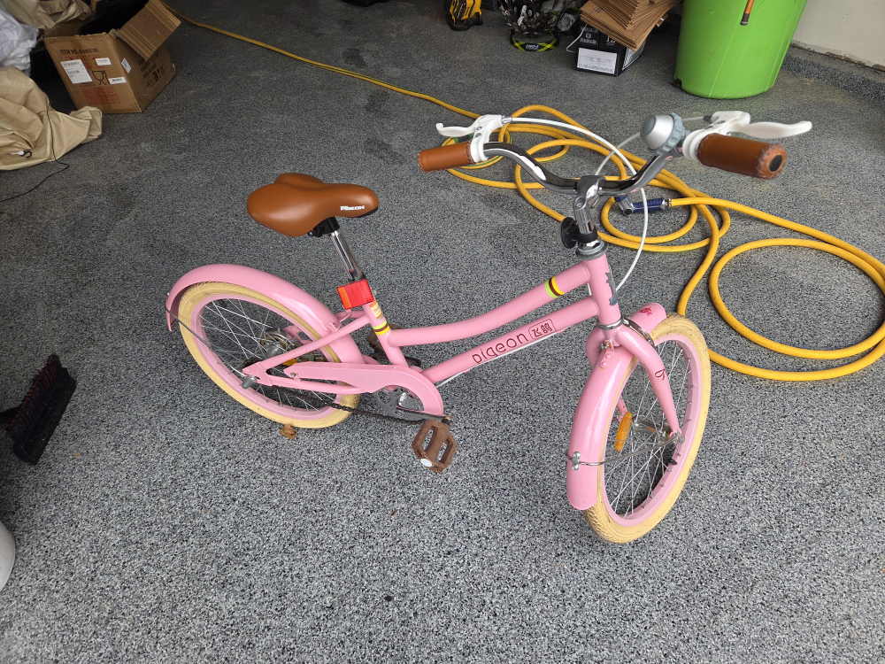 Pigeon 16 inch Girl's Bike