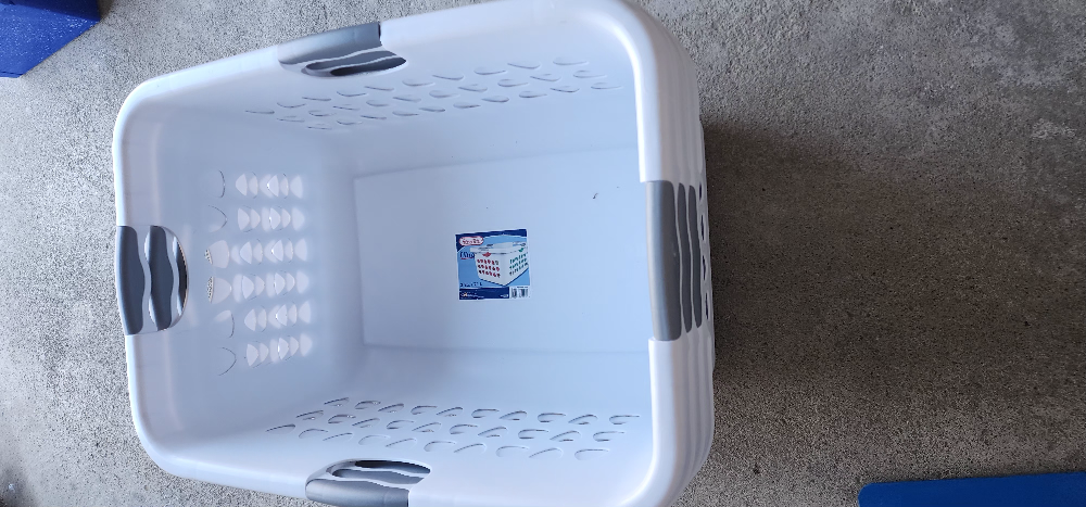 4 x Sterilite Baskets 71L - photo 4