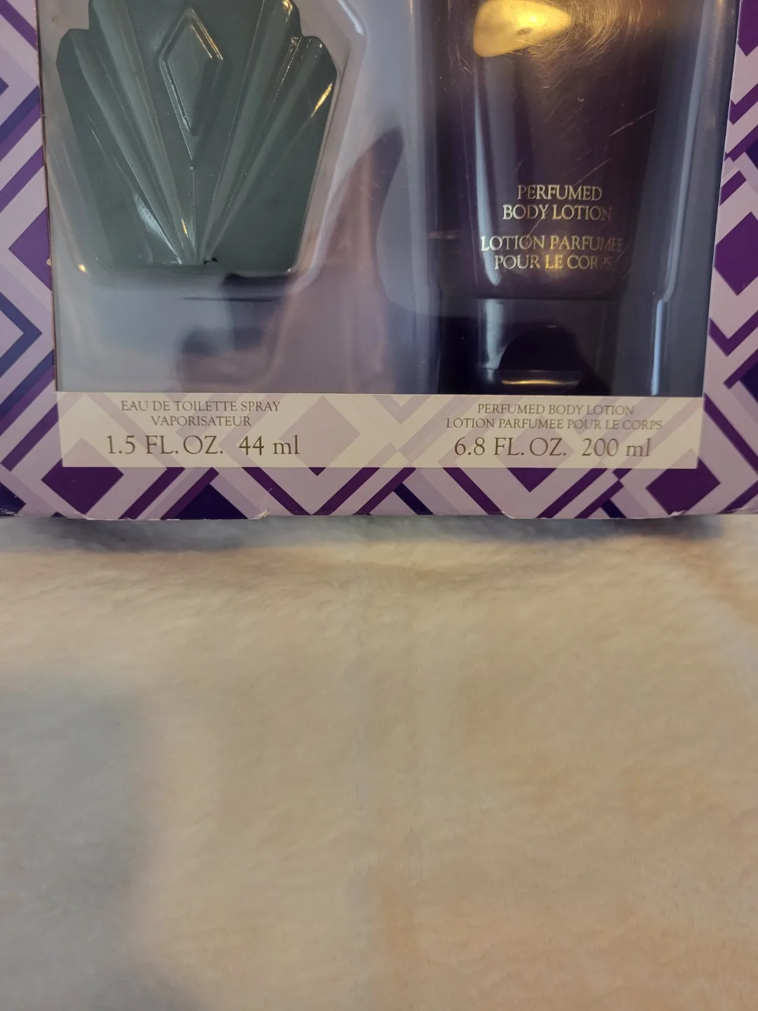 Elizabeth Taylor�’s Passion Set image indicator(3)