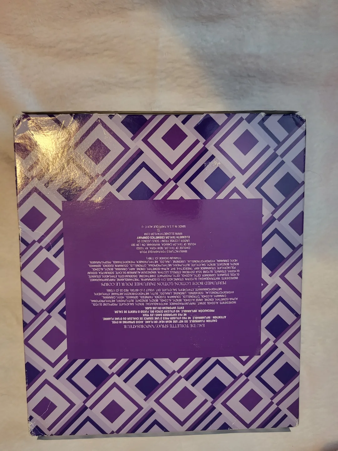 Elizabeth Taylor’s Passion Set image indicator(6)