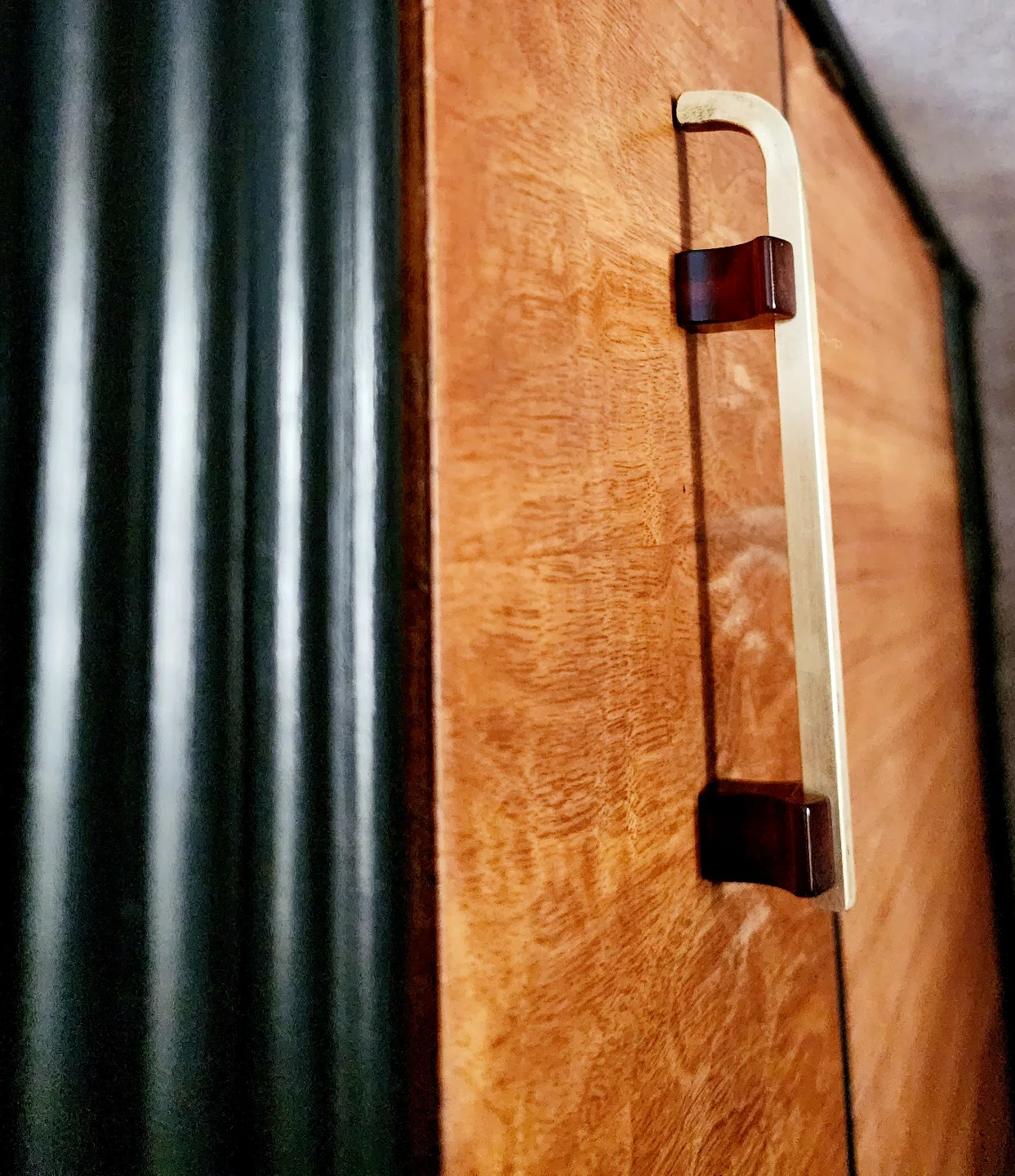 Vintage Art Deco Style Wooden Cabinet image indicator(2)