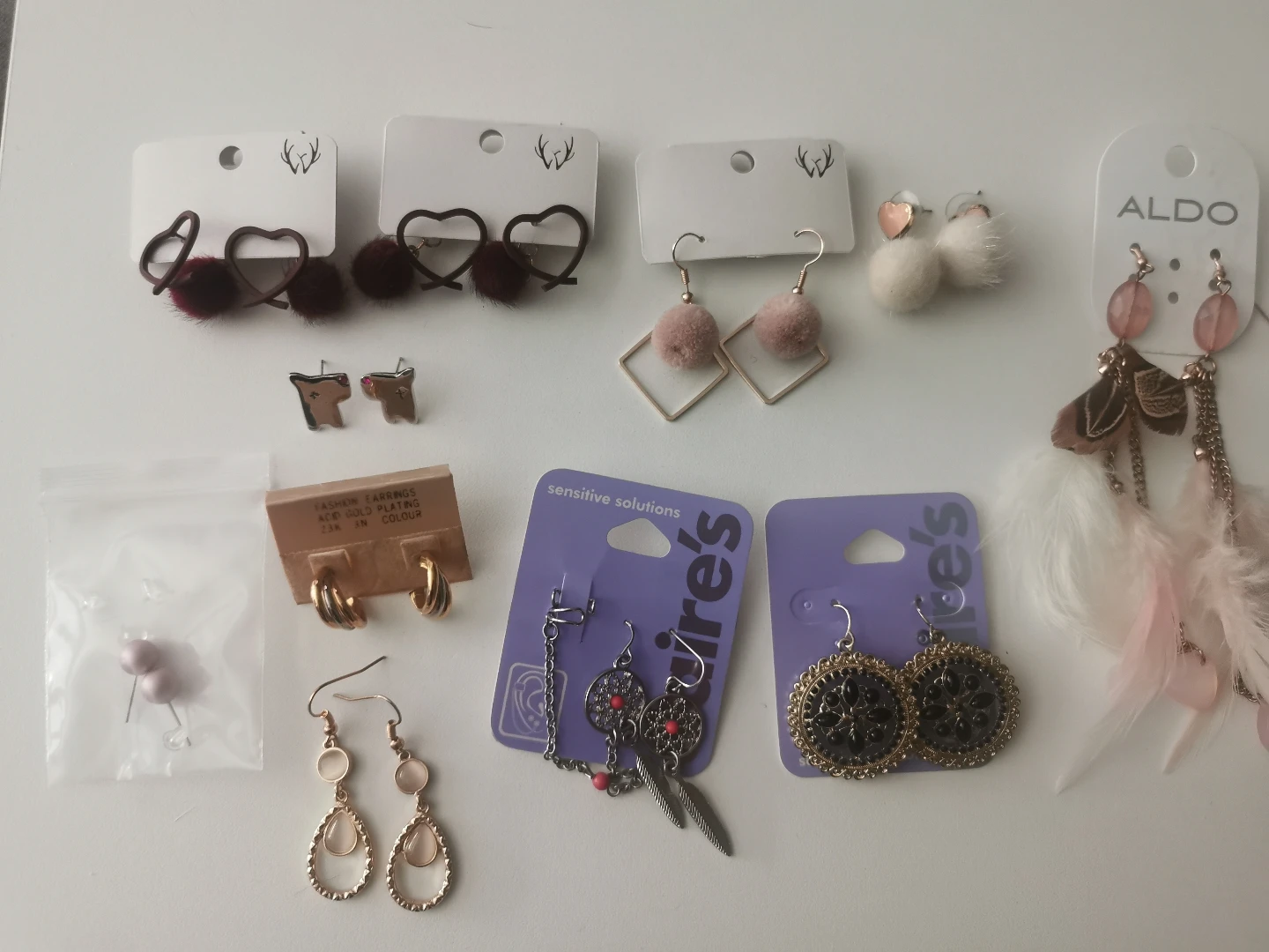 Bundle of 11 pairs of earrings