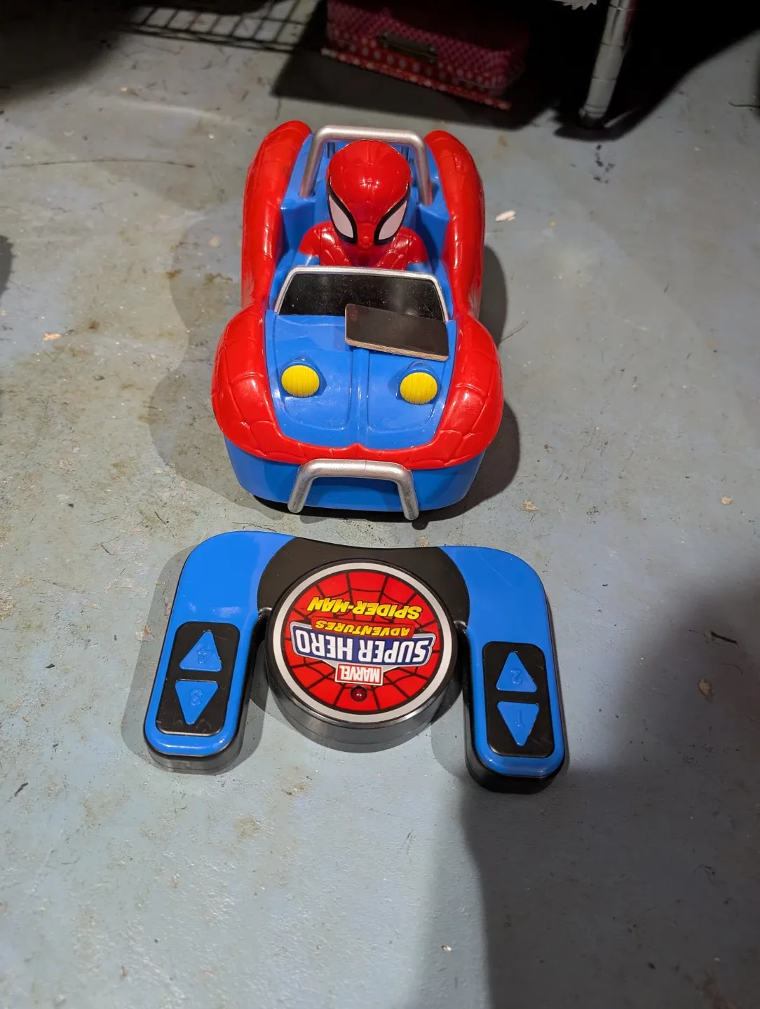 Spider-Man Super Hero Adventures Remote Control Car image indicator(2)