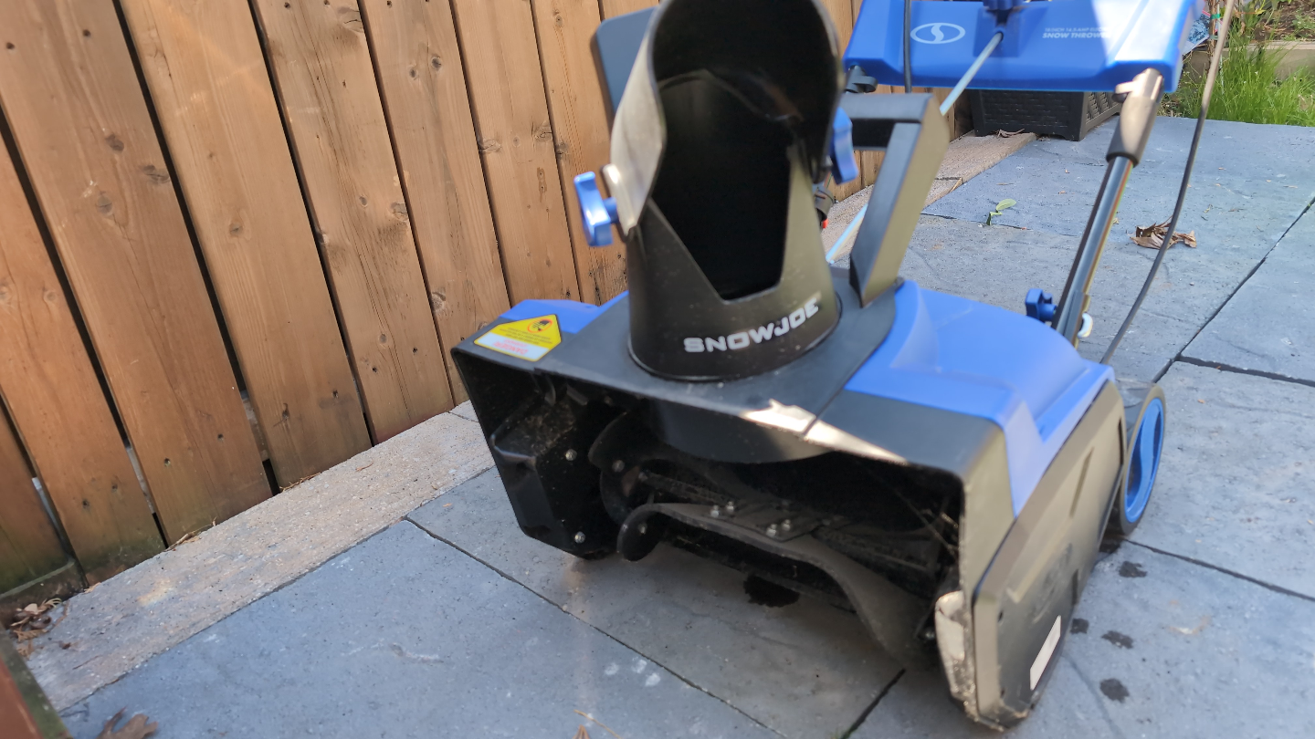 Snow Joe 18-inch 14.5-Amp Electric Snow Thrower - photo 3
