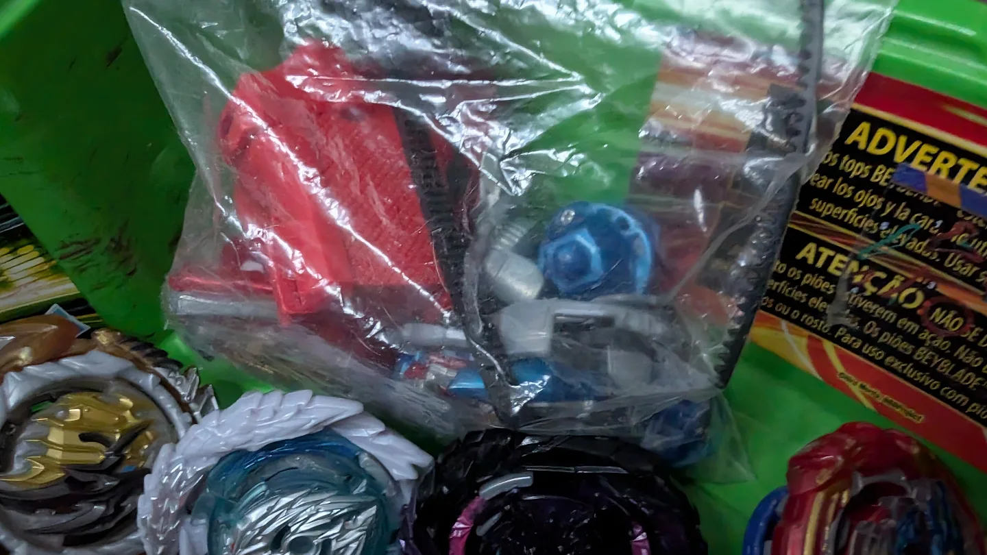 Beyblade Burst MEGA Lot - Read description!! image indicator(5)